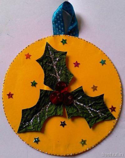 Hanging holly leaves cd christmas adult craft