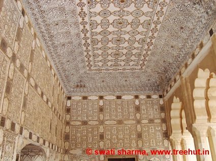 Hall of mirrors at Amer fort, Jaipur, Rajasthan, India